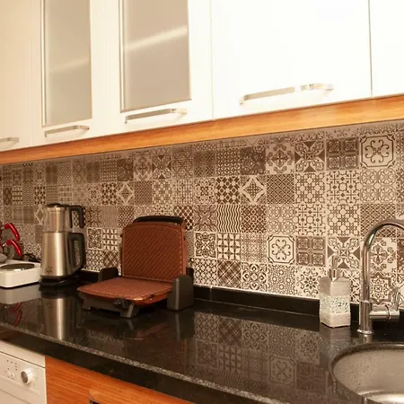 Royal Comfort Suites Hotel 3*