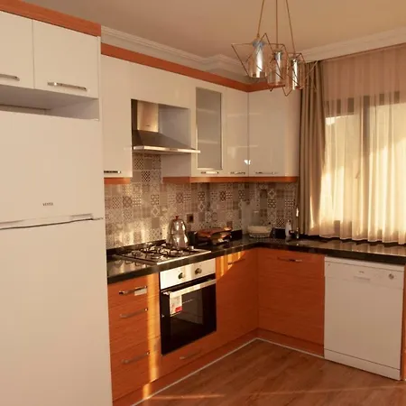 Hotel Royal Comfort Suites 3*