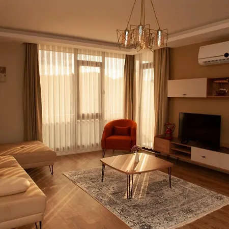 Hotel Royal Comfort Suites 3*