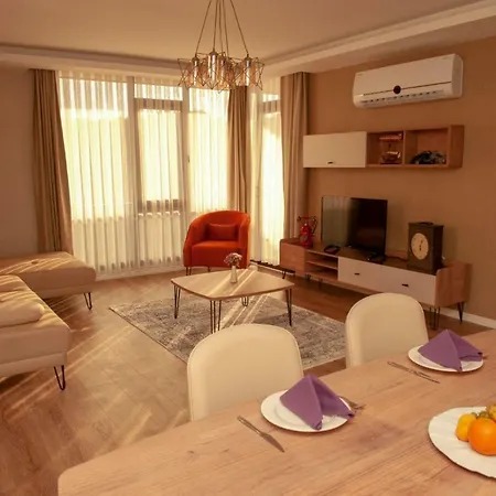 Royal Comfort Suites Hotel