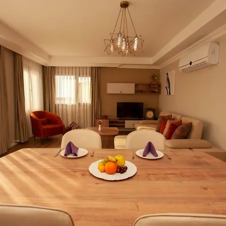 Royal Comfort Suites Hotel 3*