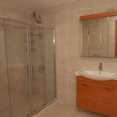 Royal Comfort Suites 3*