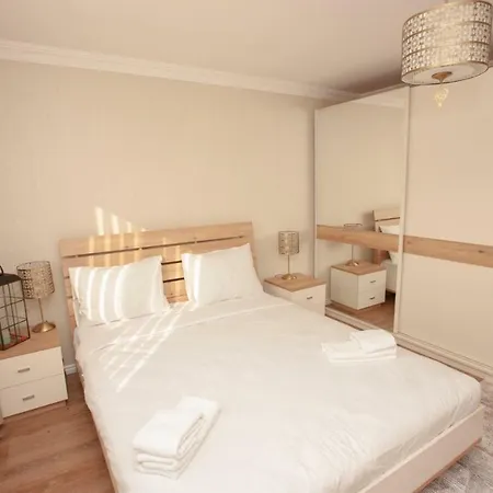 Hotel Royal Comfort Suites 3*